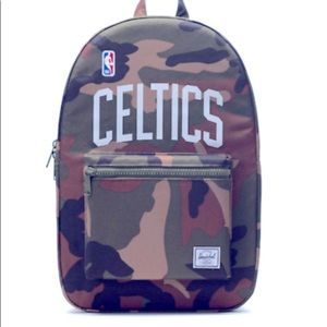CELTICS HERSCHEL NBA BACKPACK 🎒GENTLY BROKE IN!  Extra padded back!